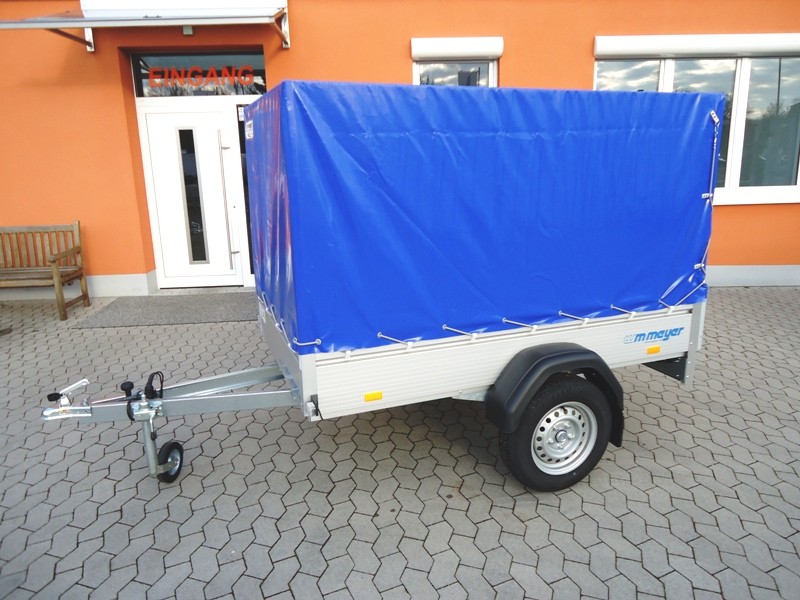 Kasten 750kg. mit Plane