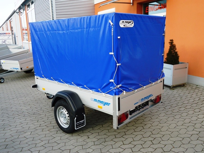 Kastenanhänger, 1300kg, mit Plane